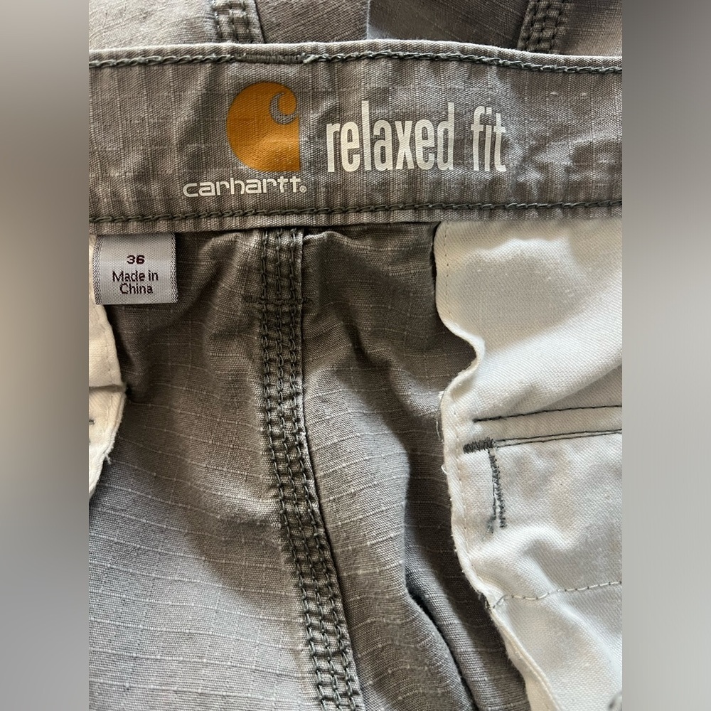 Carhartt Men's Relaxed Fit Gray Shorts~ Size: 36 - Picture 4 of 6